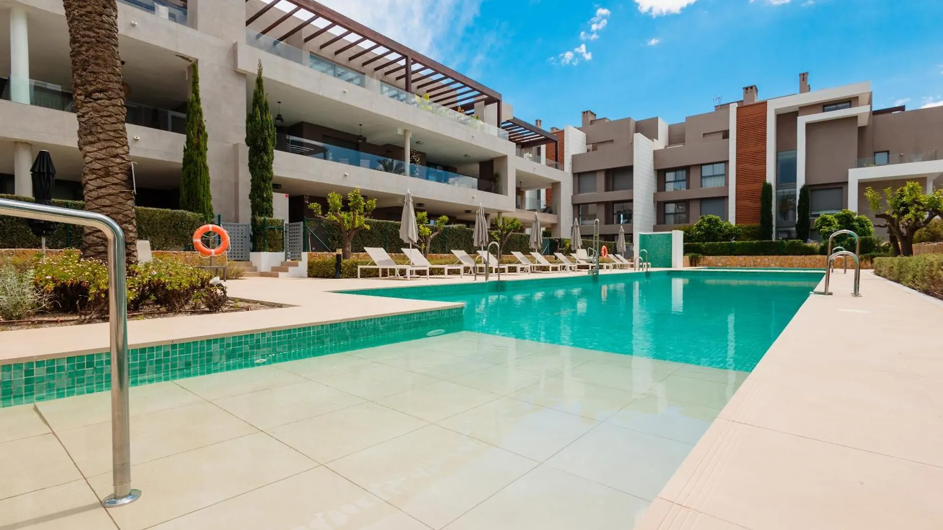 Luxury Holiday Apartment With 2 Bedrooms In Cancelada Estepona
